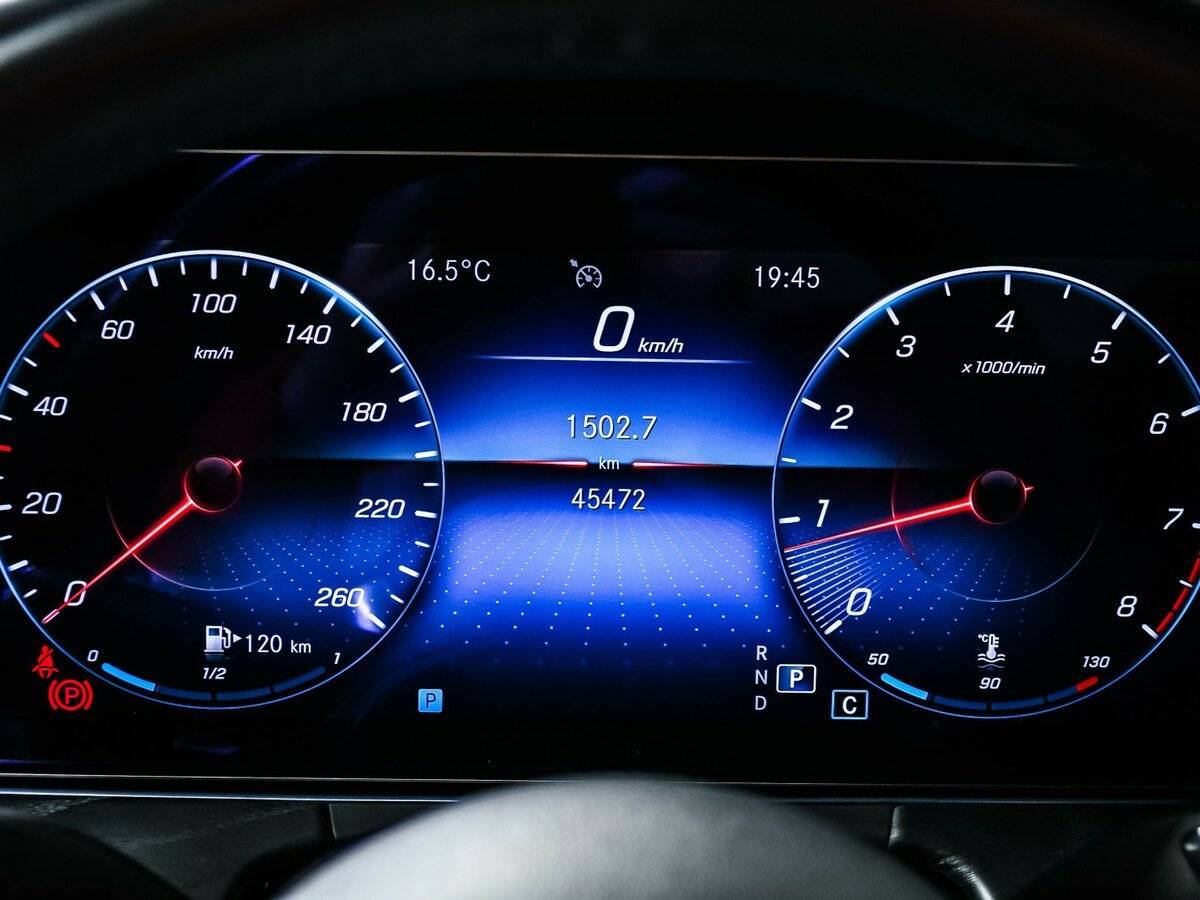 Mercedes-Benz E-Класс 2020 года с пробегом. Фото: #9