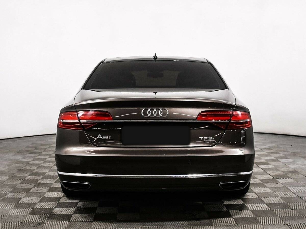 Audi A8 2015 года с пробегом. Фото: #5