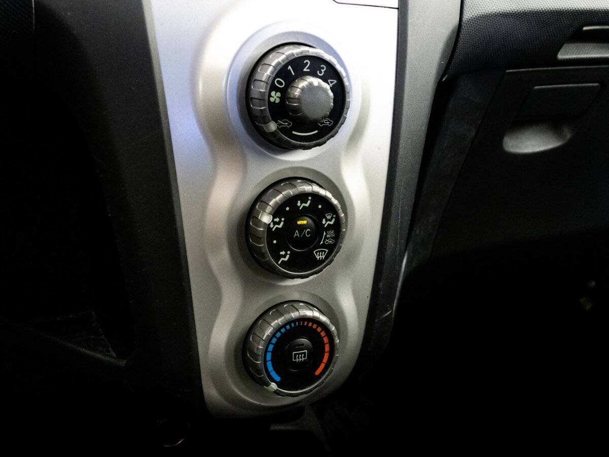 Toyota Yaris 2006 года с пробегом. Фото: #12