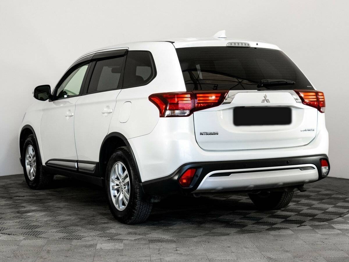 Mitsubishi Outlander 2019 года с пробегом. Фото: #5