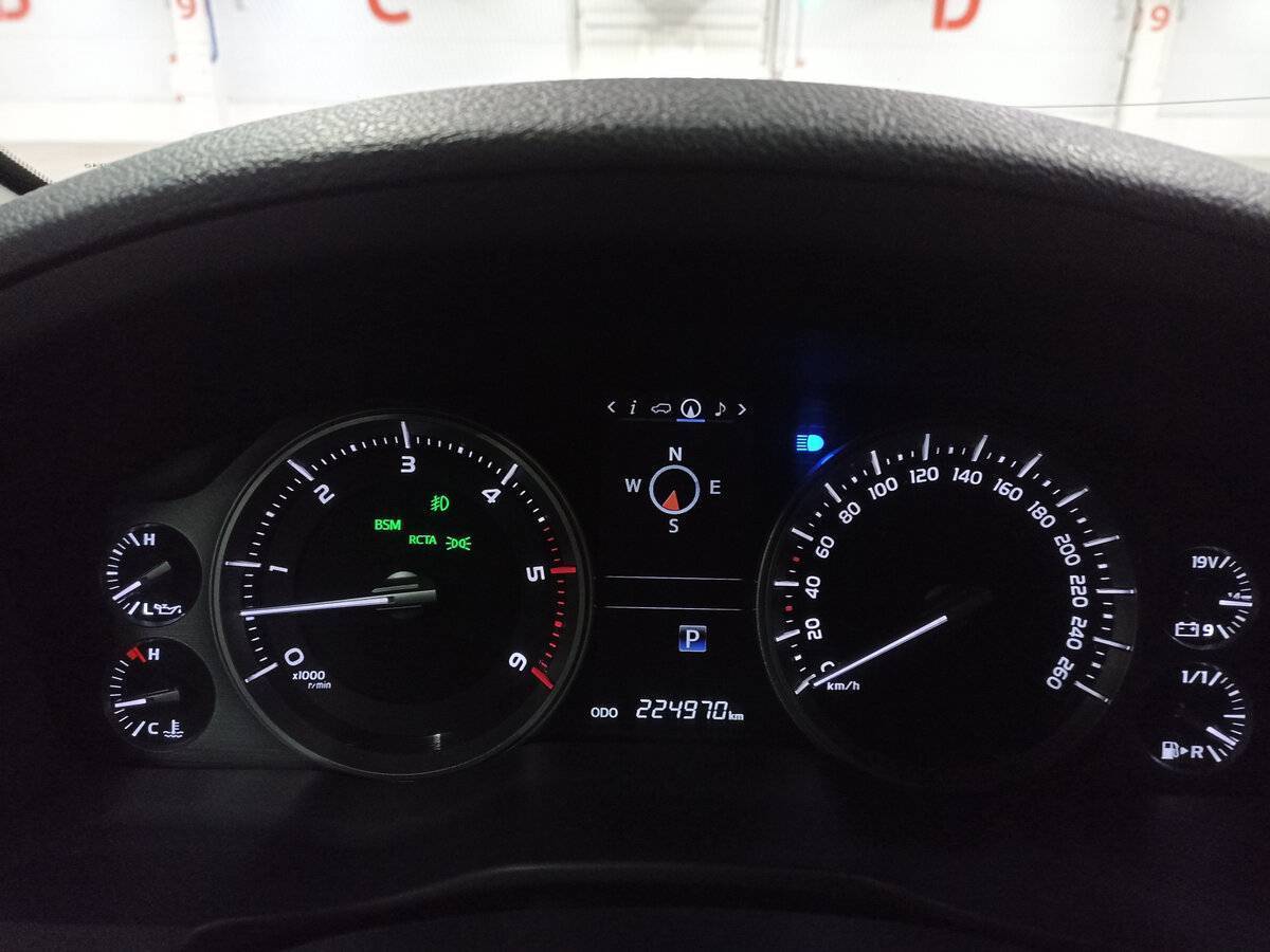 Toyota Land Cruiser 2015 года с пробегом. Фото: #12