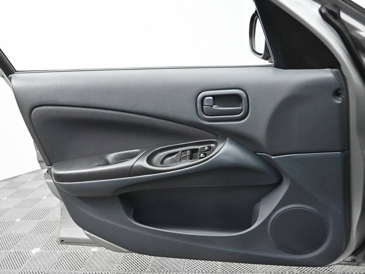 Nissan Almera 2005 года с пробегом. Фото: #6