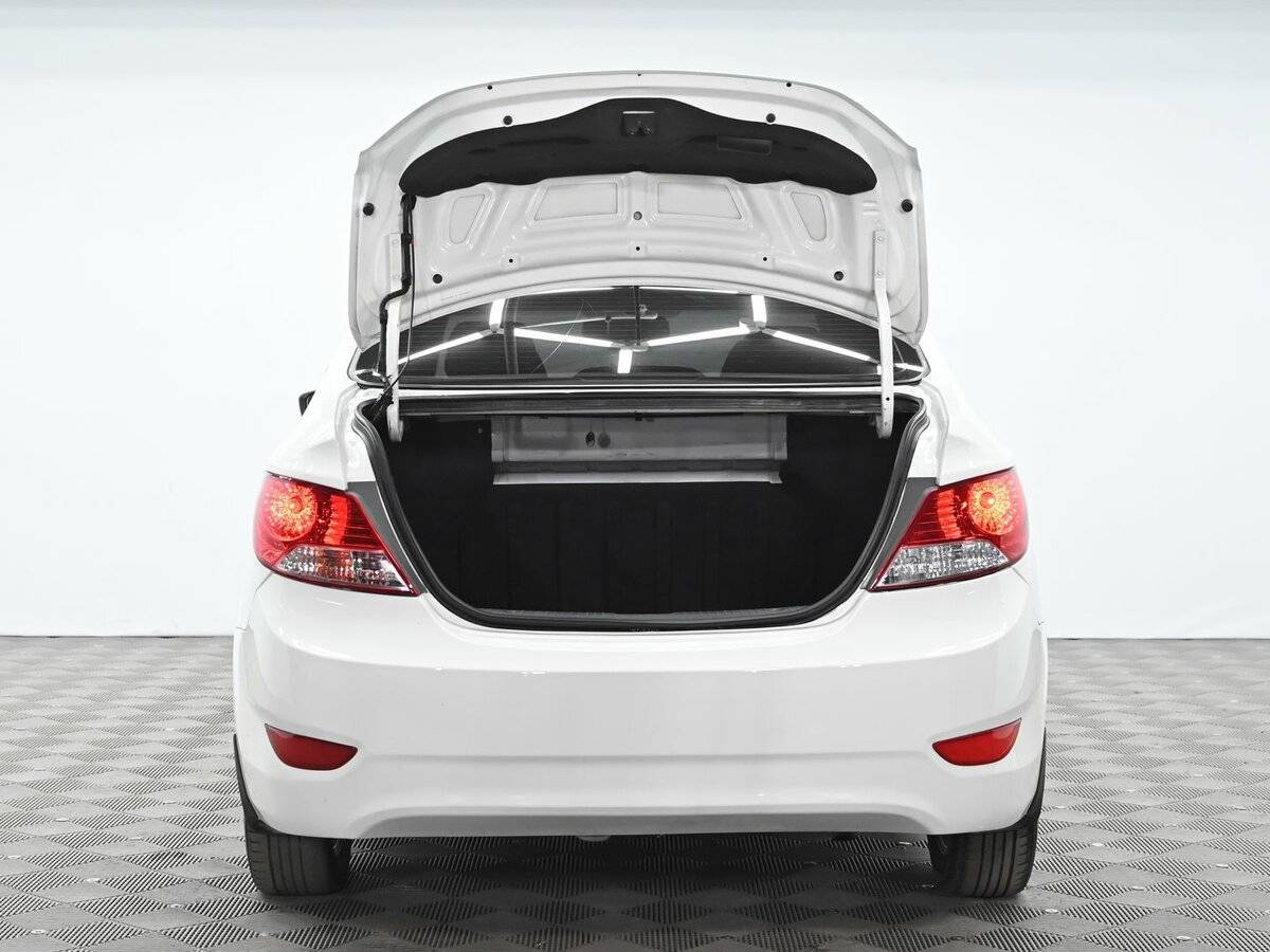 Hyundai Solaris 2011 года с пробегом. Фото: #4