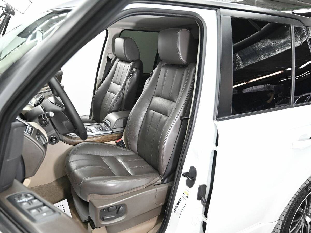 Land Rover Range Rover Sport 2012 года с пробегом. Фото: #4