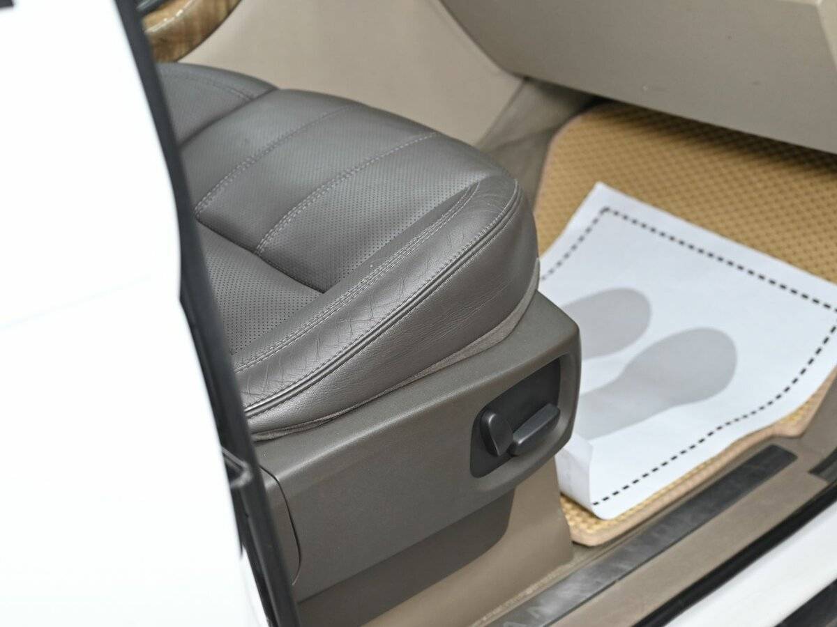 Land Rover Range Rover Sport 2012 года с пробегом. Фото: #13