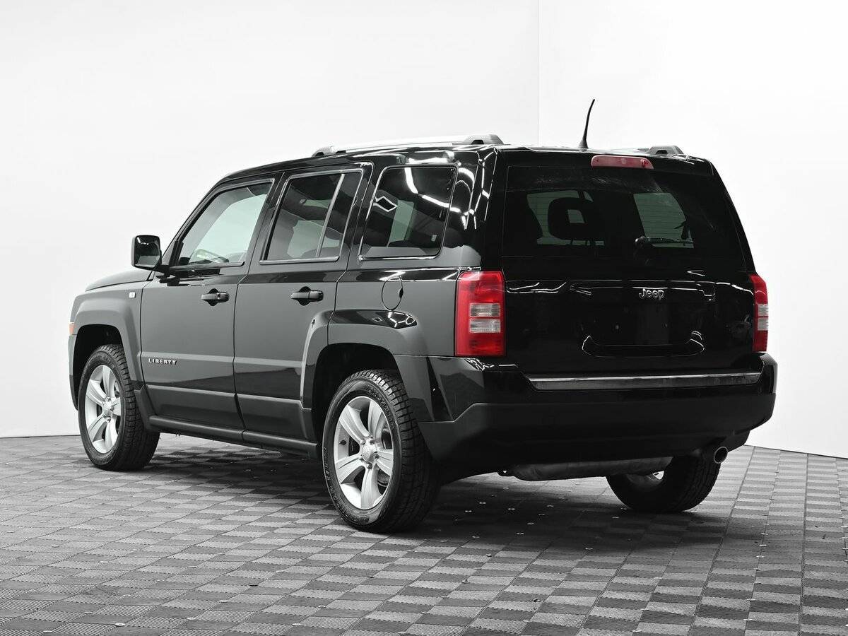 Jeep Liberty (Patriot) 2012 года с пробегом. Фото: #2