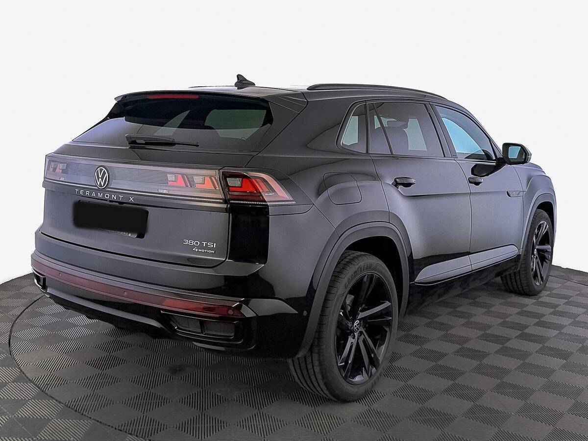 Volkswagen Teramont 2024 года с пробегом. Фото: #1