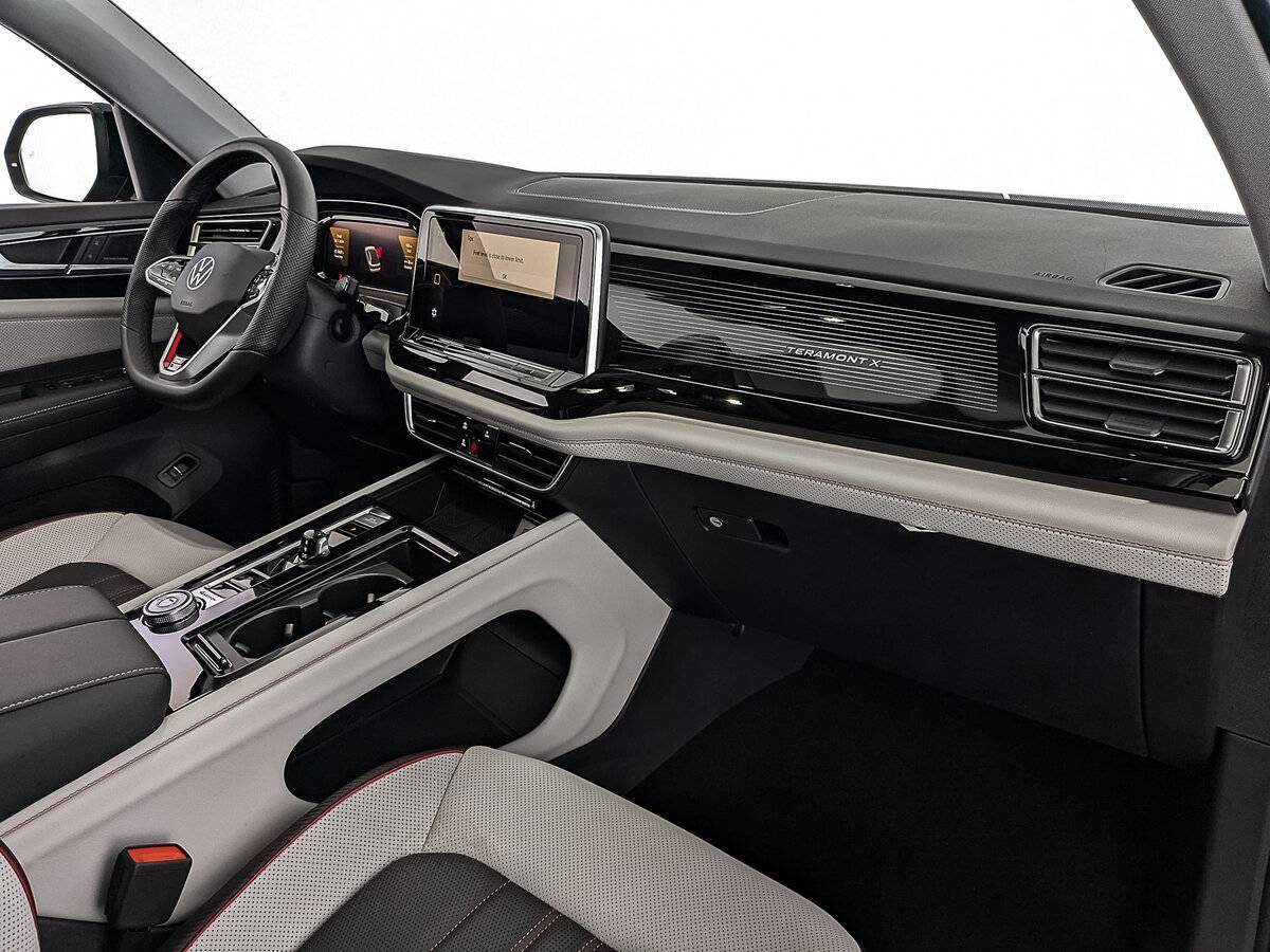 Volkswagen Teramont 2024 года с пробегом. Фото: #8