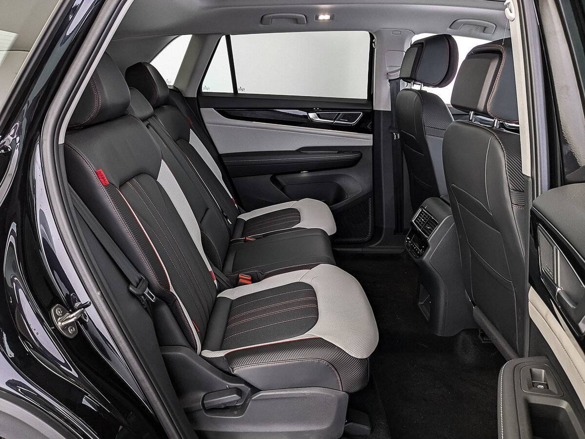 Volkswagen Teramont 2024 года с пробегом. Фото: #11