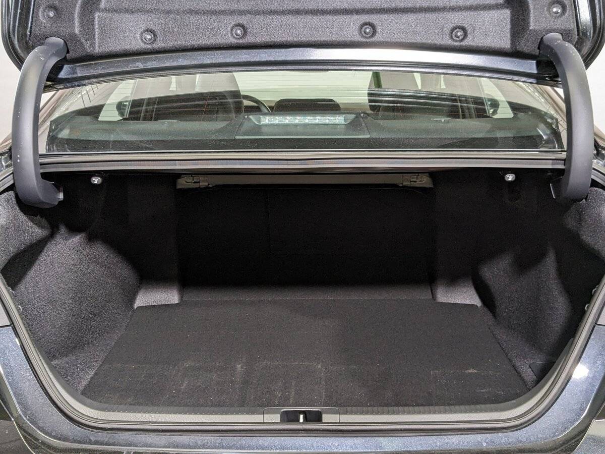 Toyota Camry 2024 года с пробегом. Фото: #7