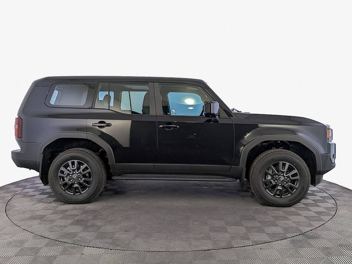 Toyota Land Cruiser Prado 2024 года с пробегом. Фото: #3