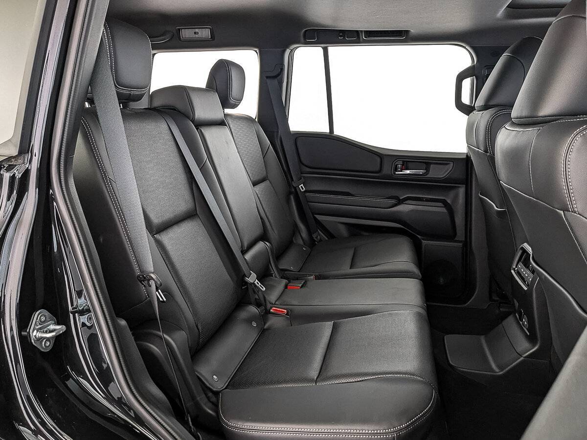 Toyota Land Cruiser Prado 2024 года с пробегом. Фото: #11