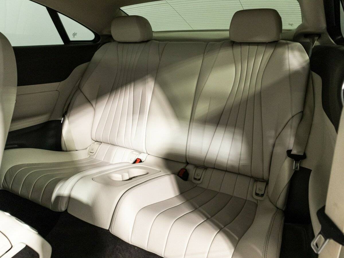 Mercedes-Benz E-Класс 2018 года с пробегом. Фото: #9