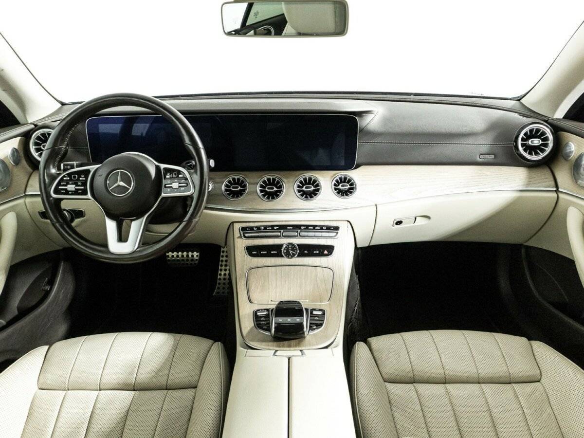 Mercedes-Benz E-Класс 2018 года с пробегом. Фото: #12
