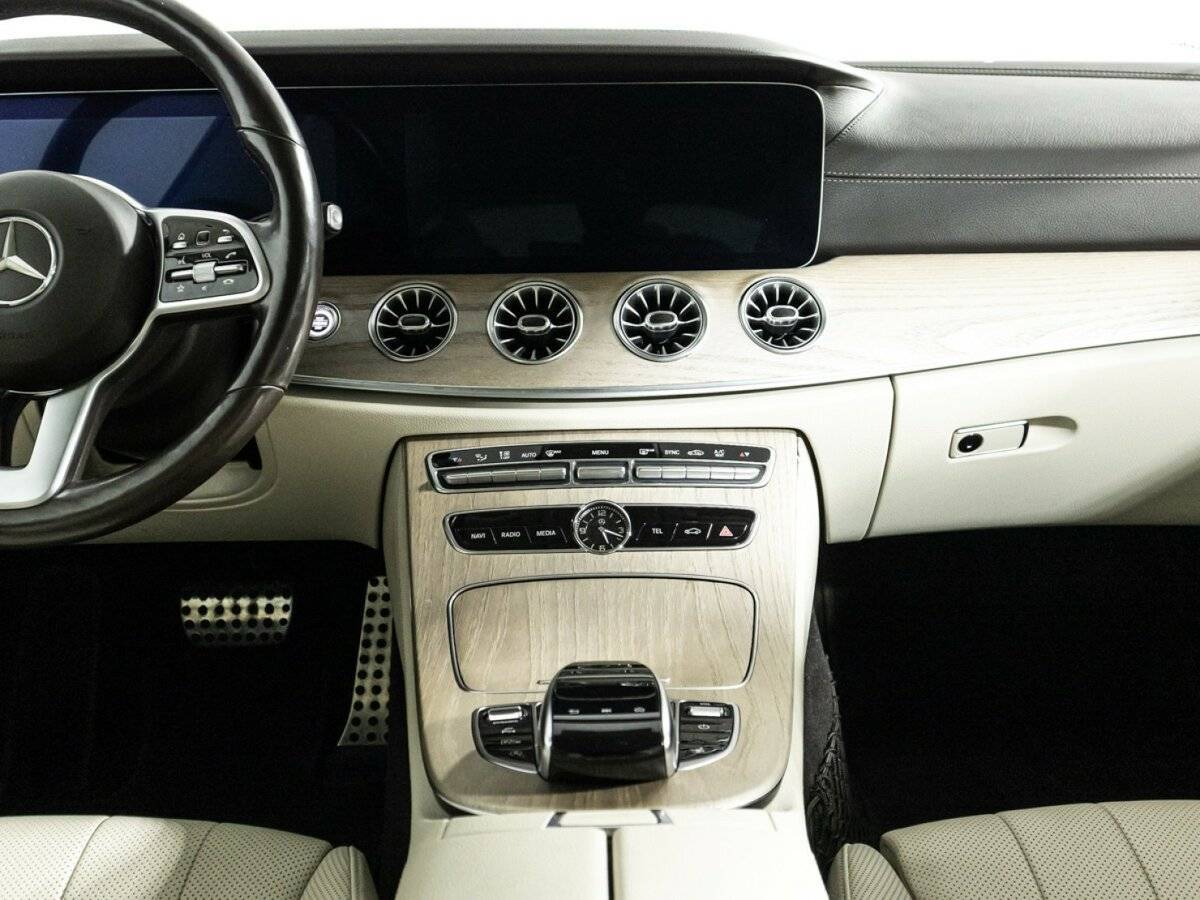 Mercedes-Benz E-Класс 2018 года с пробегом. Фото: #13