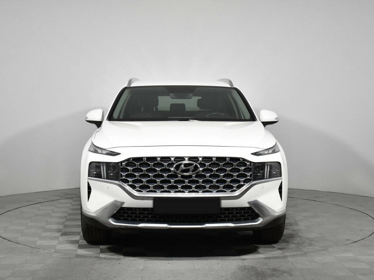 Hyundai Santa Fe 2021 года с пробегом. Фото: #1