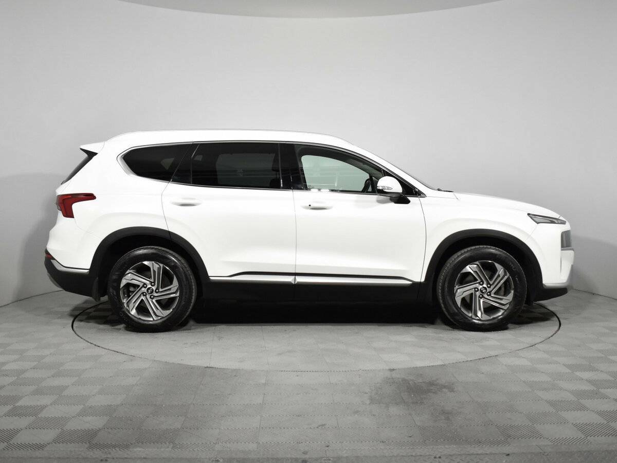 Hyundai Santa Fe 2021 года с пробегом. Фото: #3