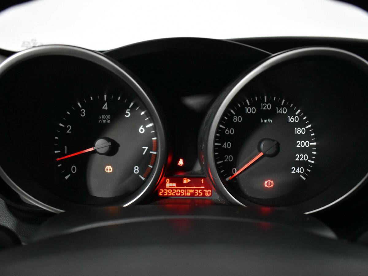 Mazda 3 2011 года с пробегом. Фото: #11