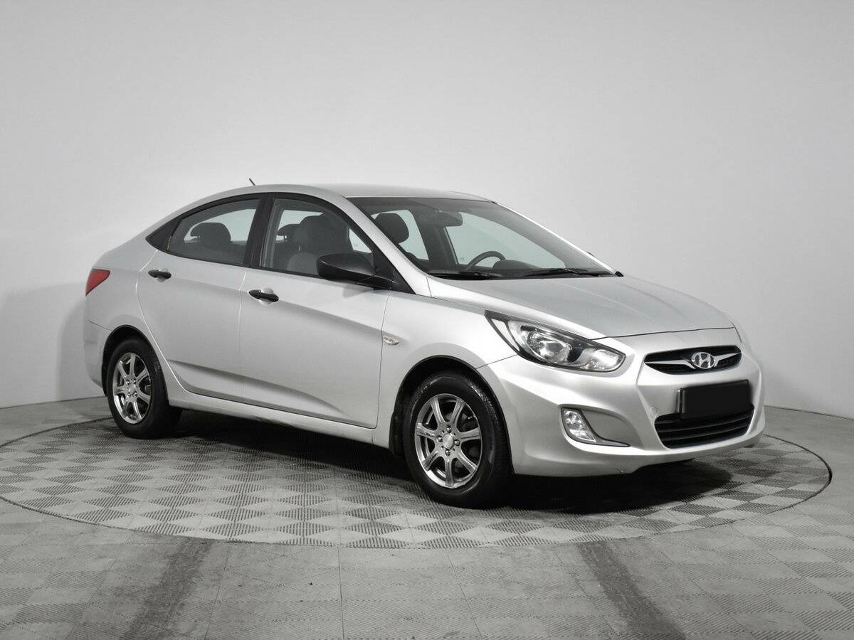 Hyundai Solaris 2011 года с пробегом. Фото: #2