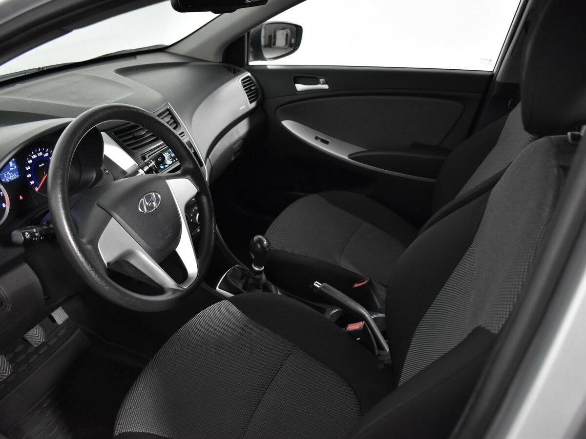 Hyundai Solaris 2011 года с пробегом. Фото: #8