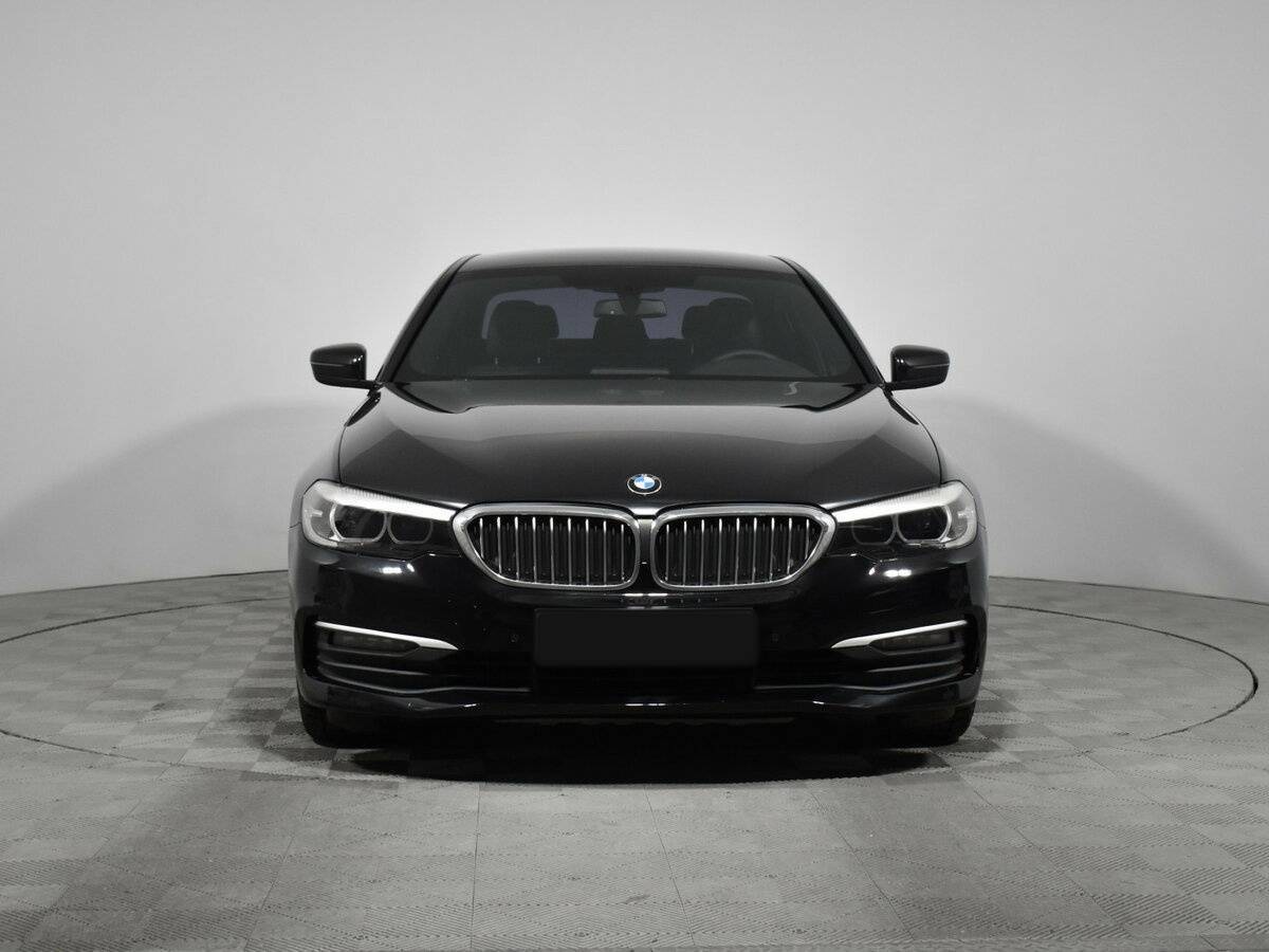 BMW 5 серии 2020 года с пробегом. Фото: #1