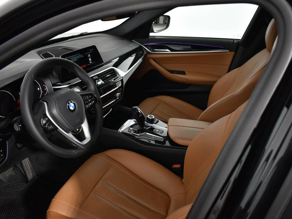 BMW 5 серии 2020 года с пробегом. Фото: #8