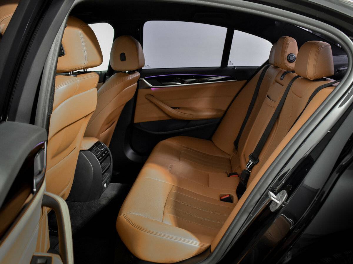 BMW 5 серии 2020 года с пробегом. Фото: #11