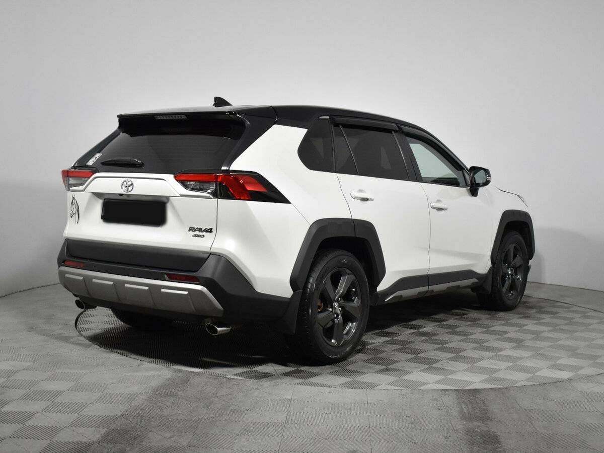Toyota RAV4 2022 года с пробегом. Фото: #4