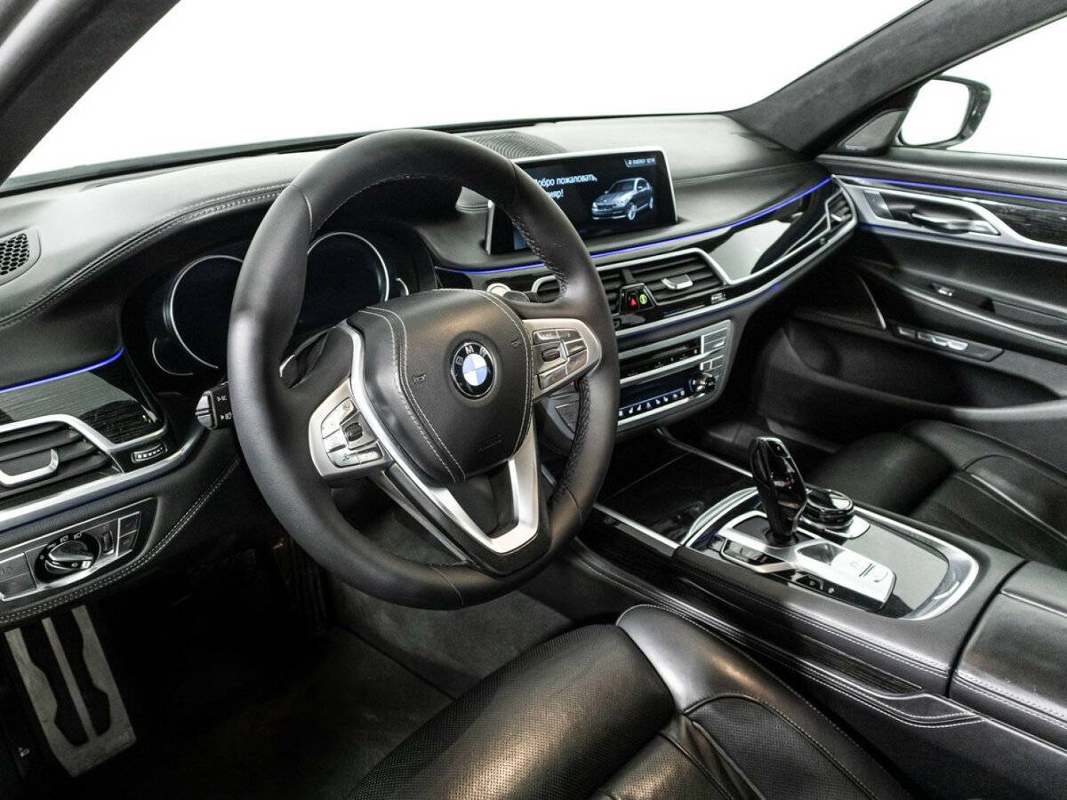 BMW 7 серии 2016 года с пробегом. Фото: #10