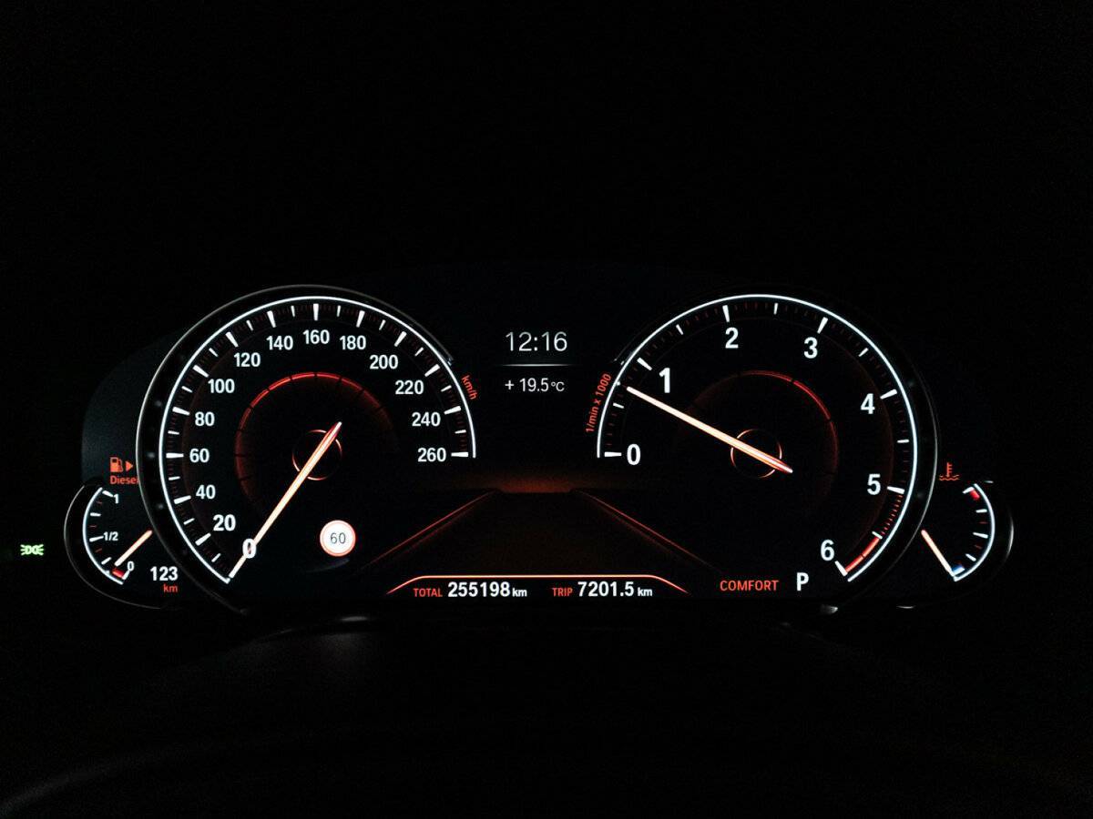 BMW 7 серии 2016 года с пробегом. Фото: #11