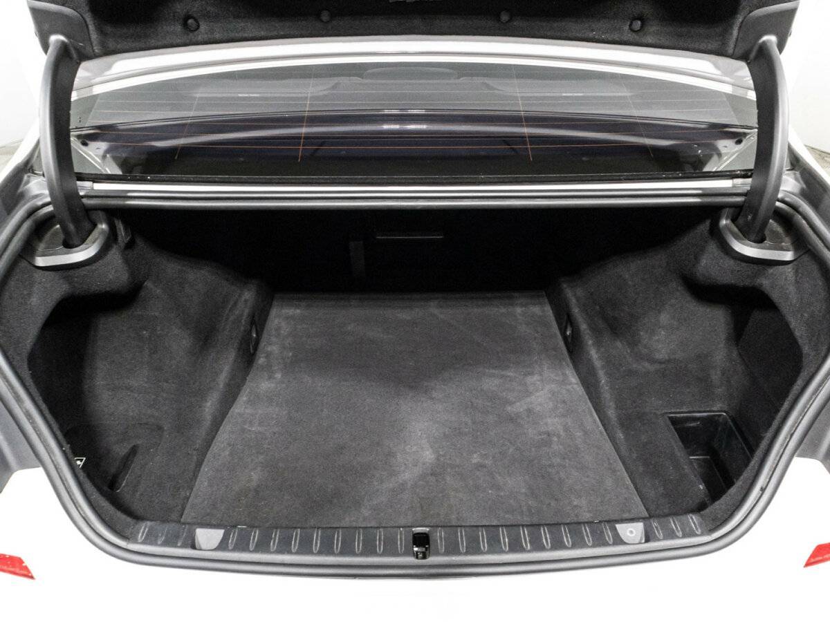 BMW 7 серии 2016 года с пробегом. Фото: #14