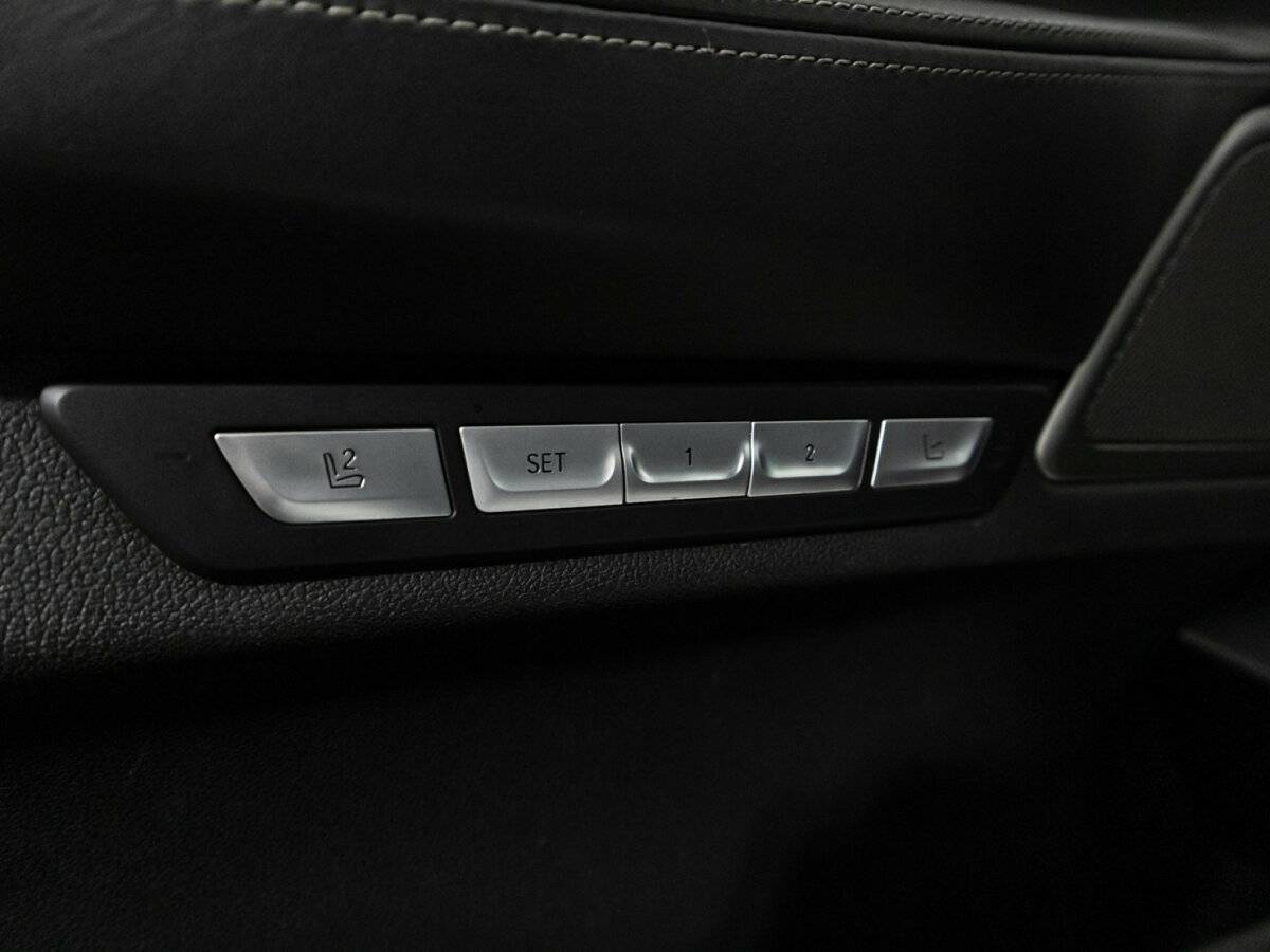 BMW 7 серии 2016 года с пробегом. Фото: #17