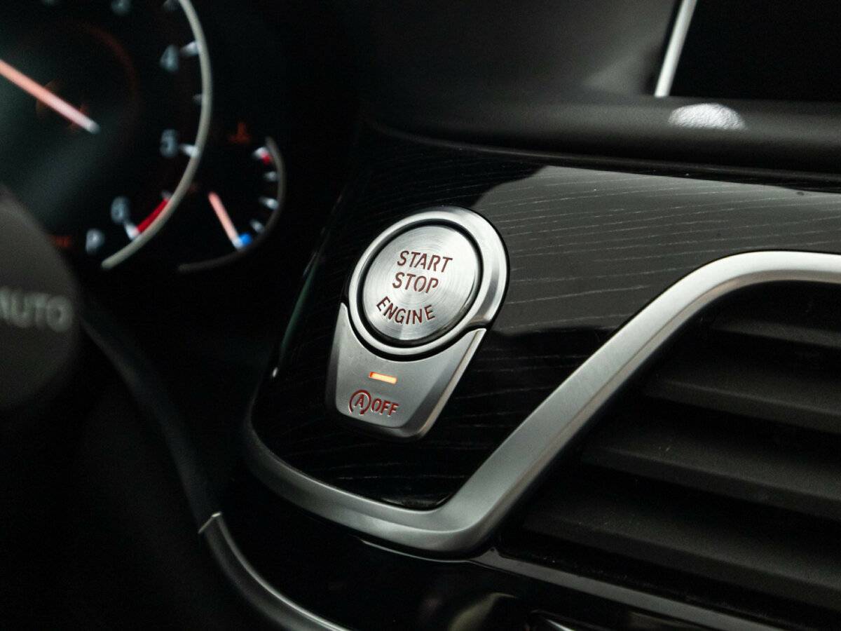 BMW 7 серии 2016 года с пробегом. Фото: #25