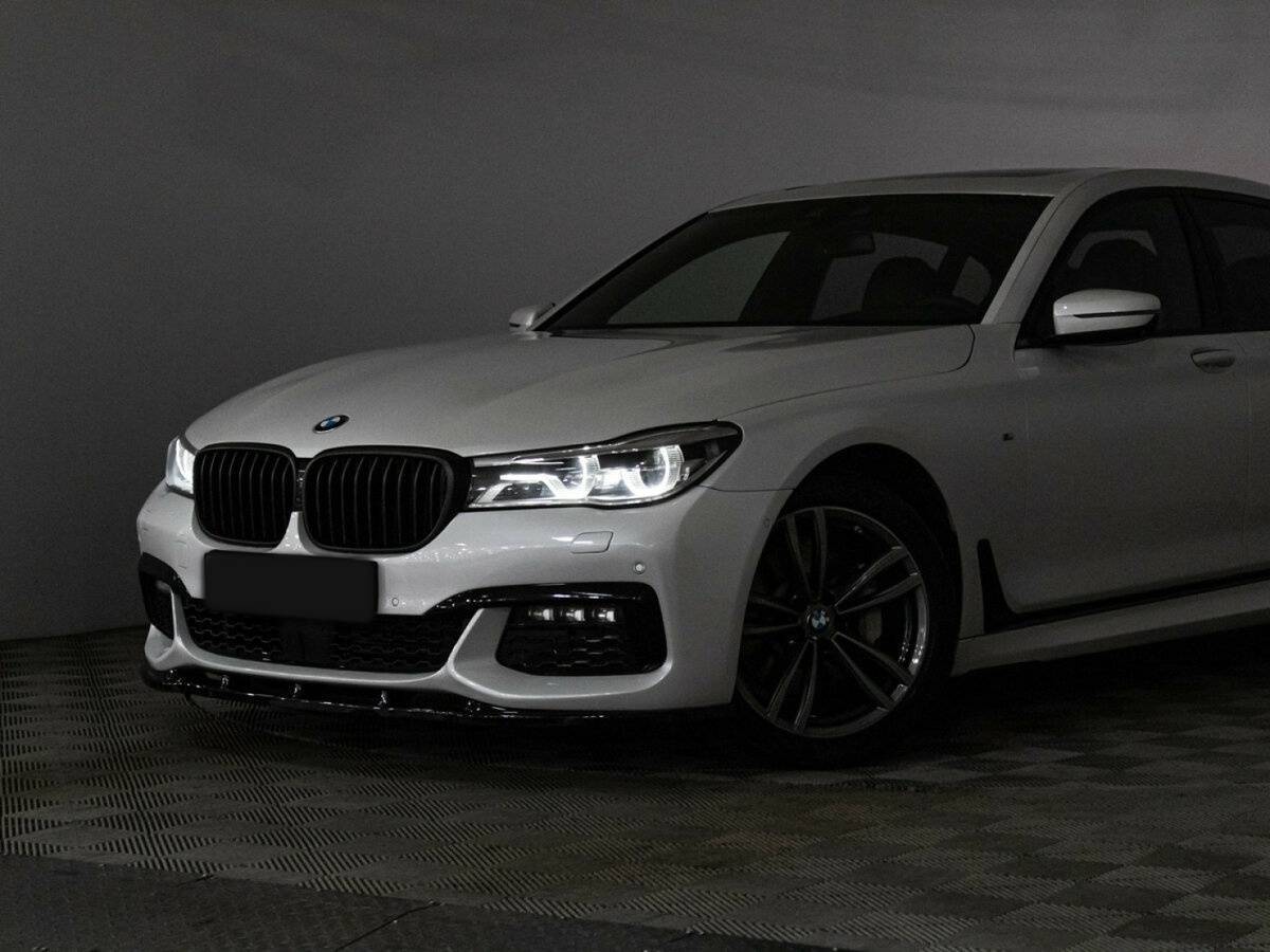 BMW 7 серии 2016 года с пробегом. Фото: #34