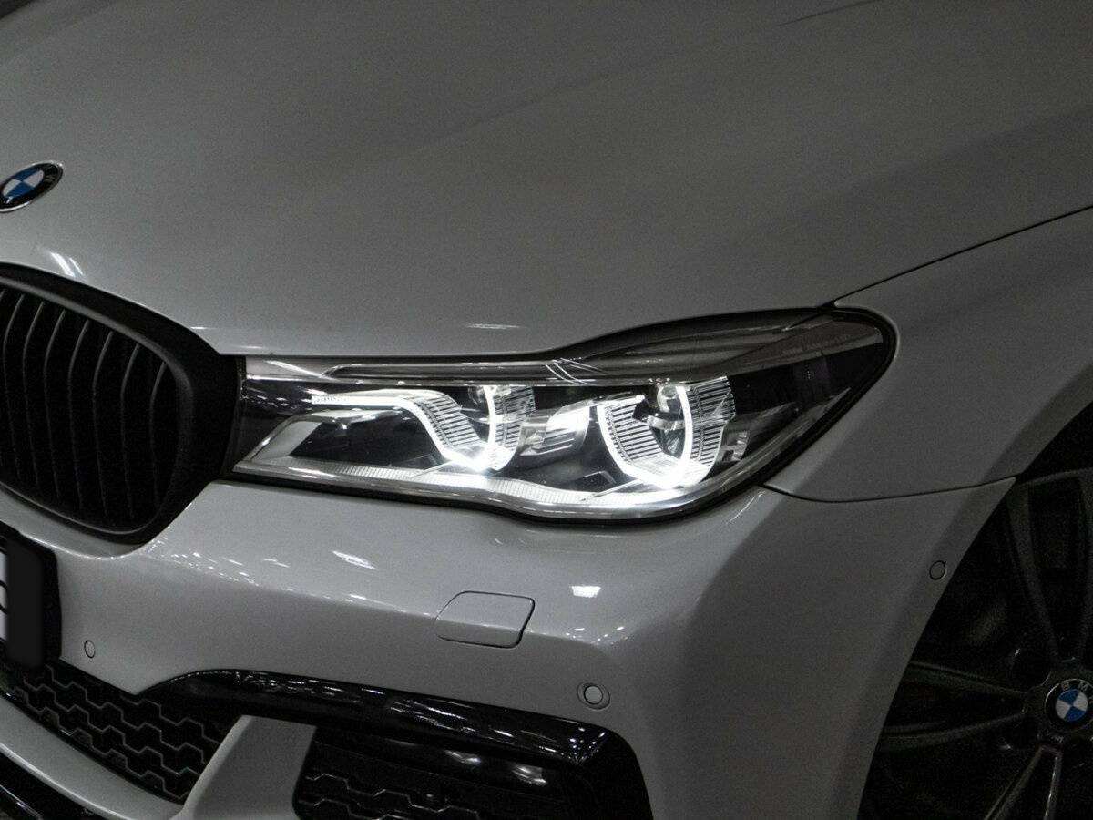 BMW 7 серии 2016 года с пробегом. Фото: #35