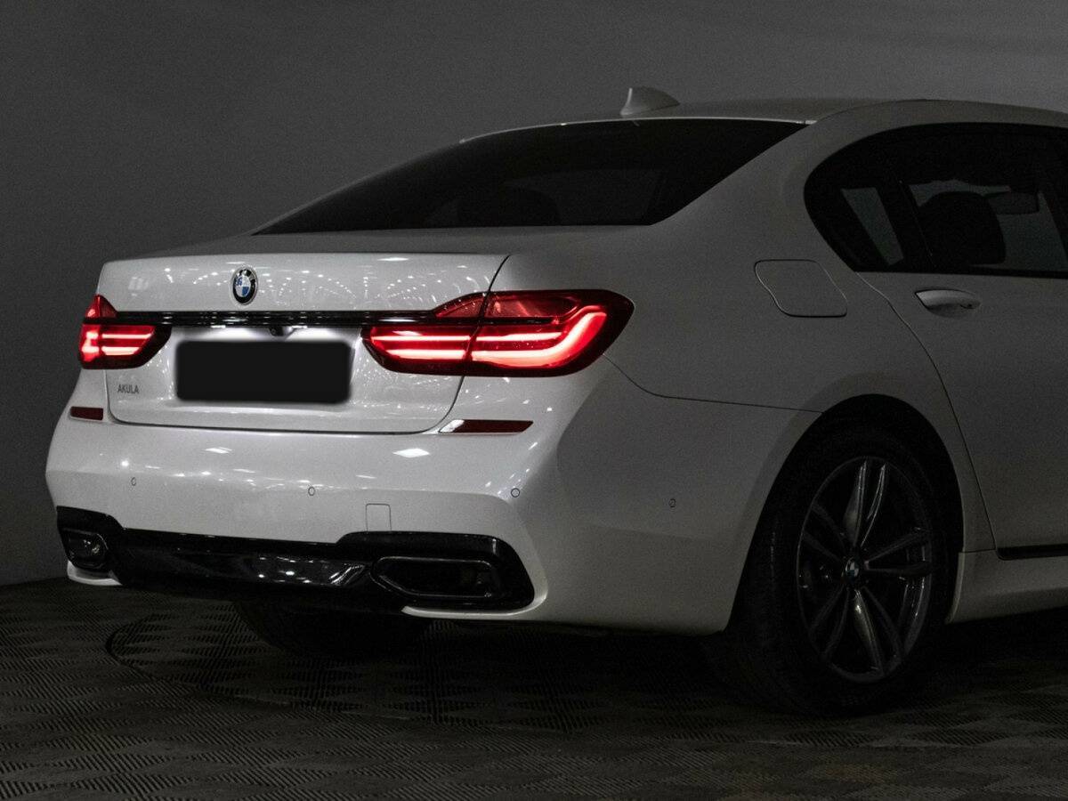 BMW 7 серии 2016 года с пробегом. Фото: #37