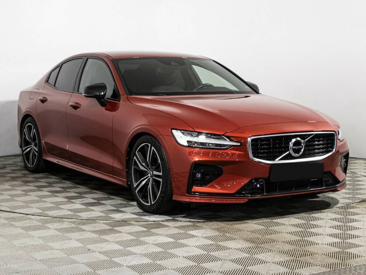 Volvo S60 2019 года с пробегом. Фото: #2