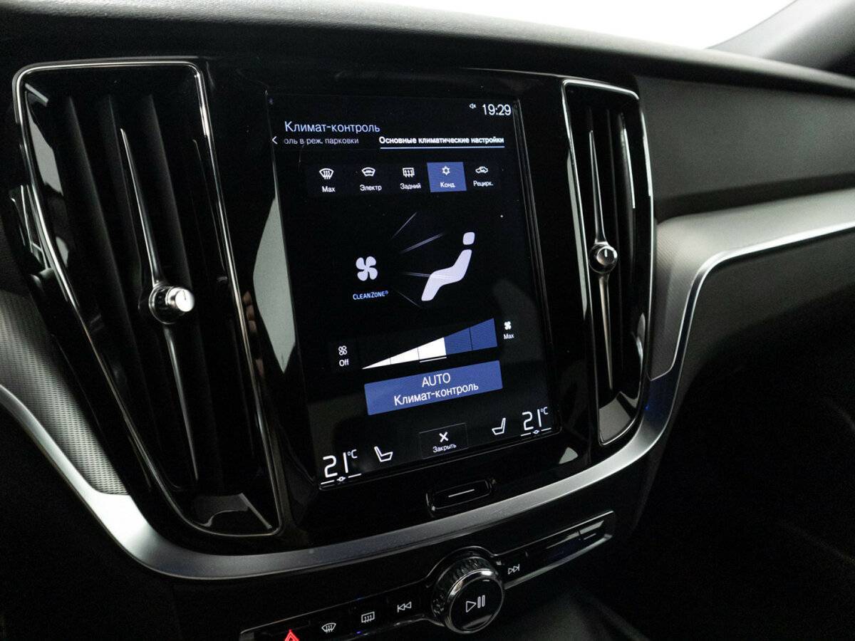 Volvo S60 2019 года с пробегом. Фото: #18