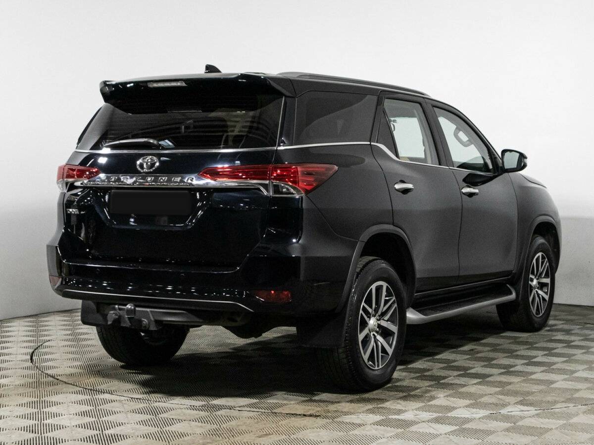 Toyota Fortuner 2019 года с пробегом. Фото: #4
