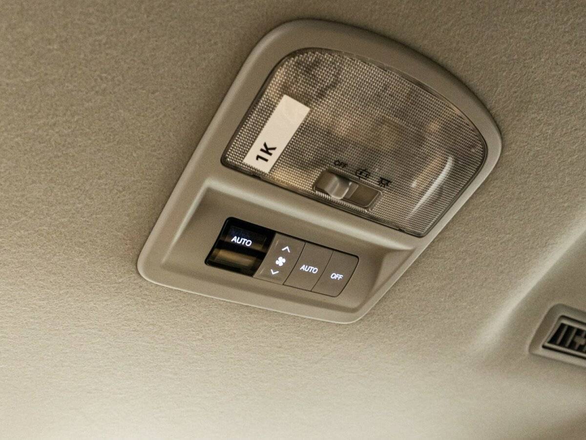 Toyota Fortuner 2019 года с пробегом. Фото: #17