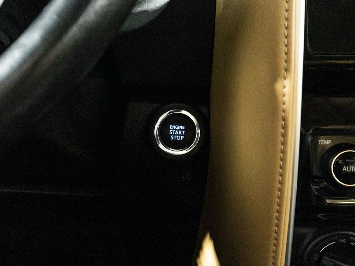 Toyota Fortuner 2019 года с пробегом. Фото: #19