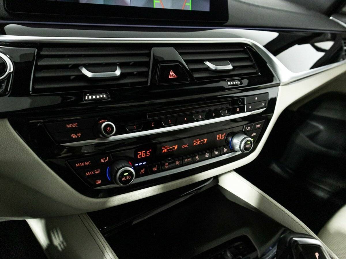 BMW 6 серии 2018 года с пробегом. Фото: #24