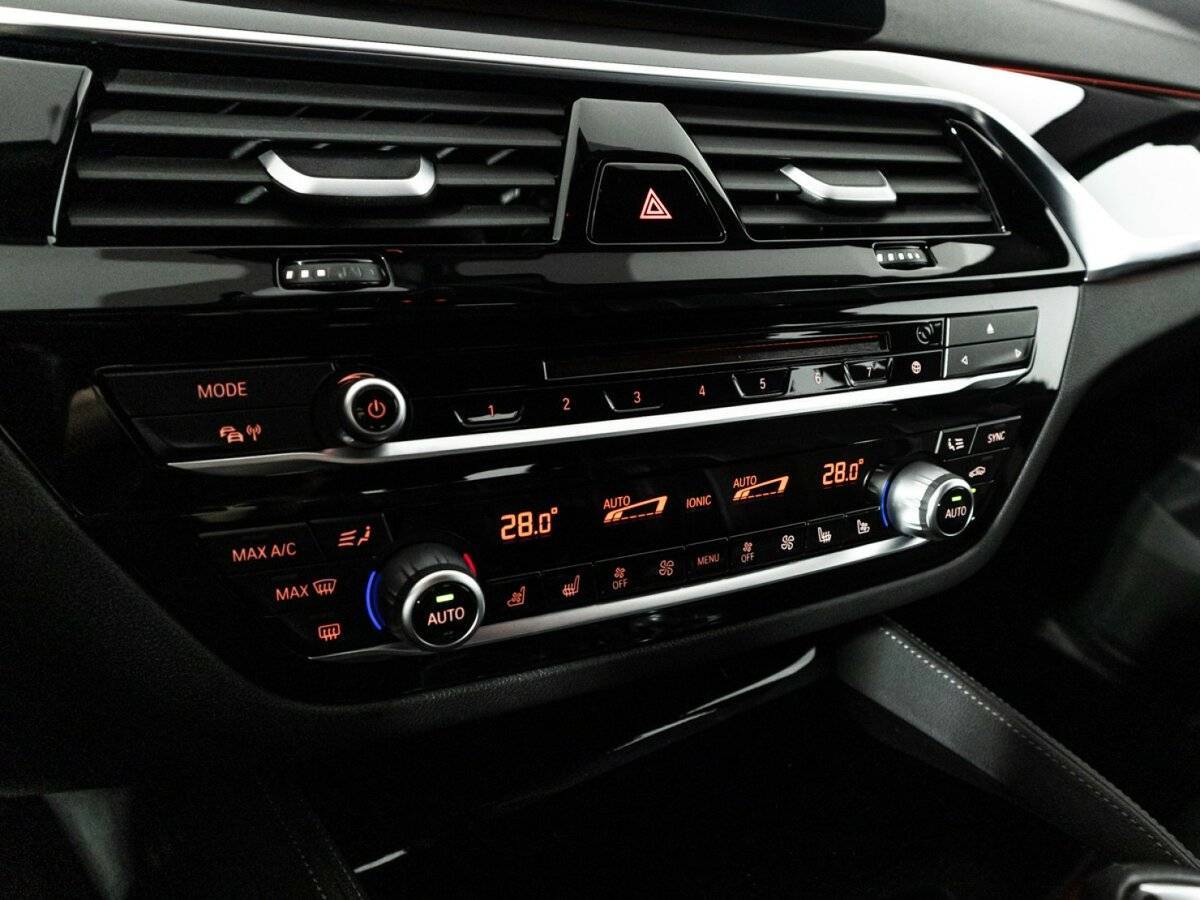 BMW 6 серии 2018 года с пробегом. Фото: #24