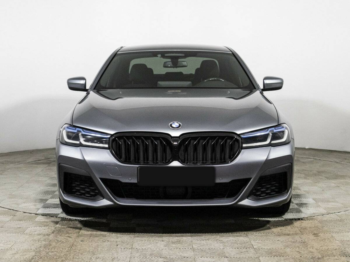 BMW 5 серии 2020 года с пробегом. Фото: #1
