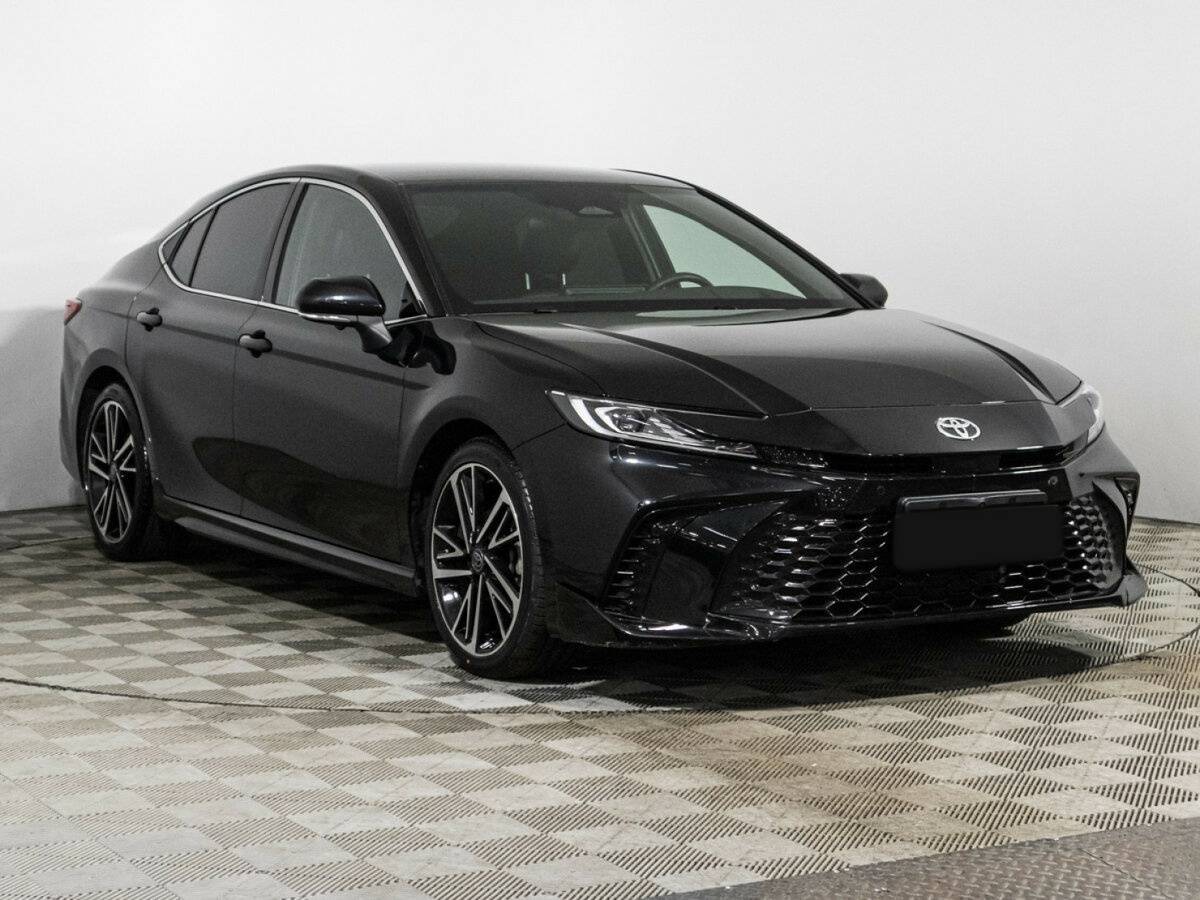 Toyota Camry 2024 года с пробегом. Фото: #2