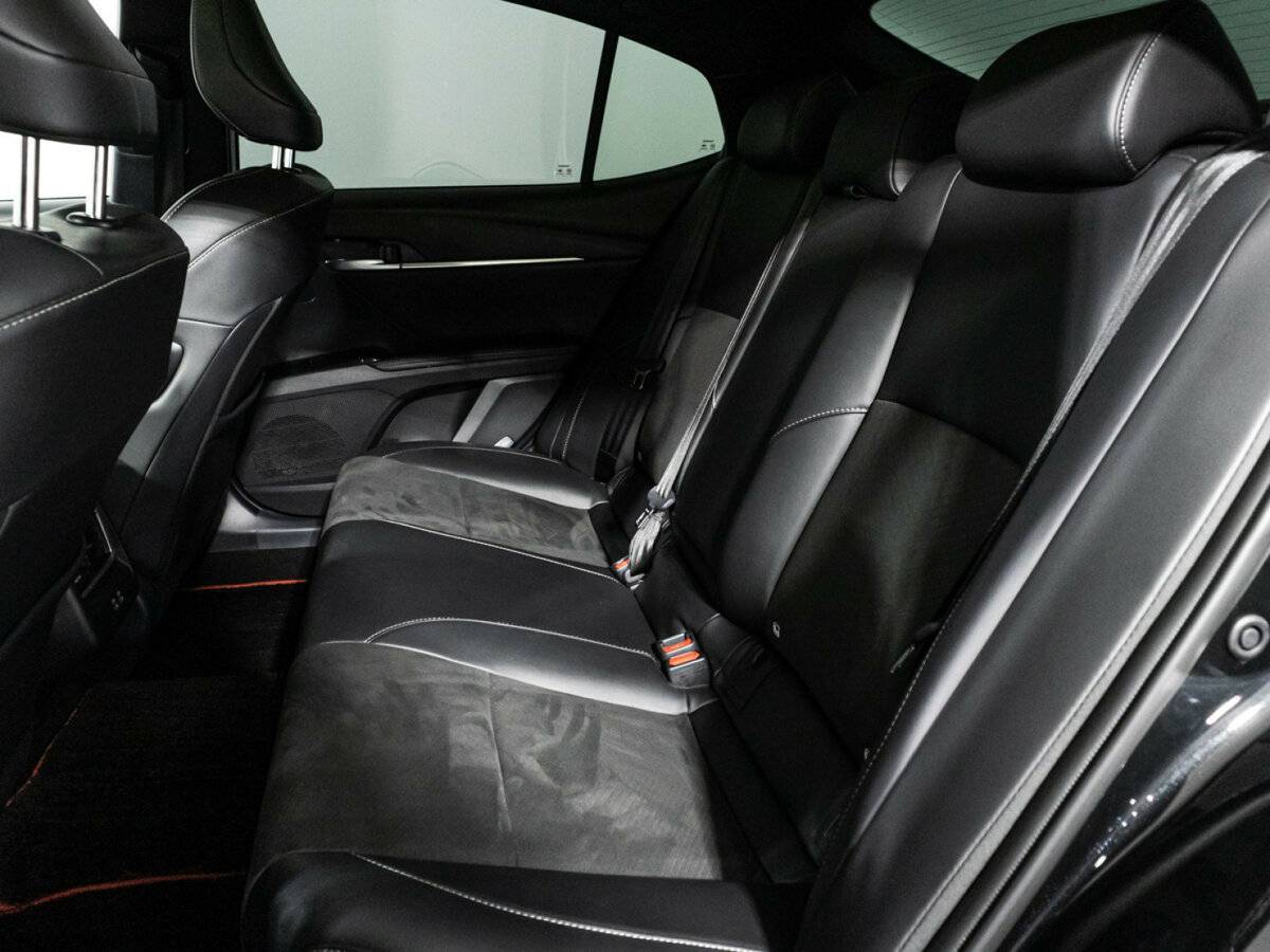 Toyota Camry 2024 года с пробегом. Фото: #9