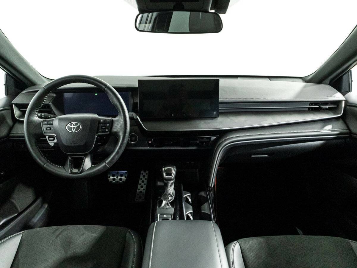 Toyota Camry 2024 года с пробегом. Фото: #12