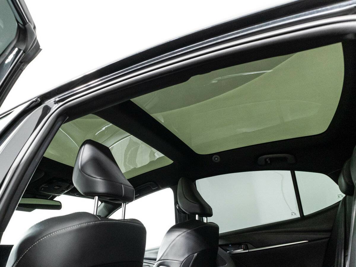 Toyota Camry 2024 года с пробегом. Фото: #14