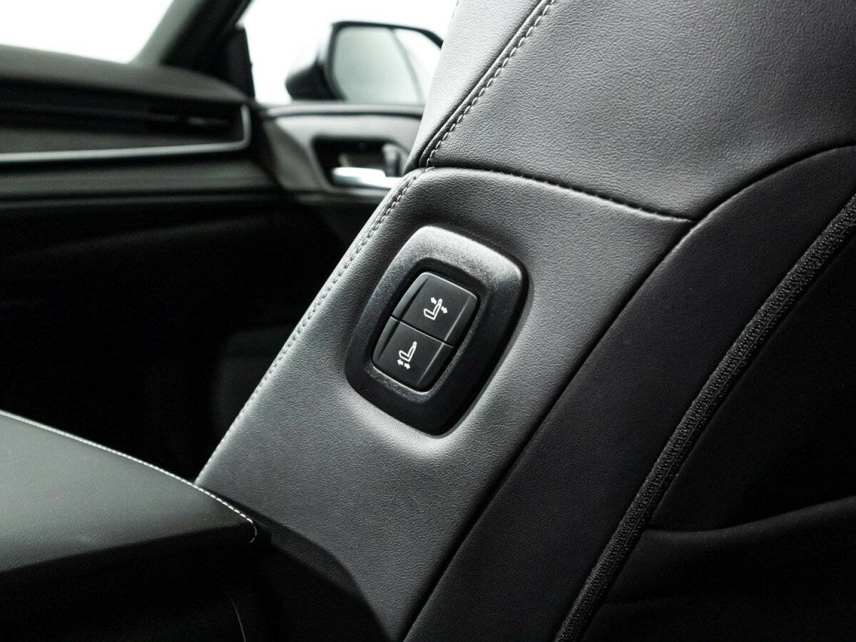 Toyota Camry 2024 года с пробегом. Фото: #21