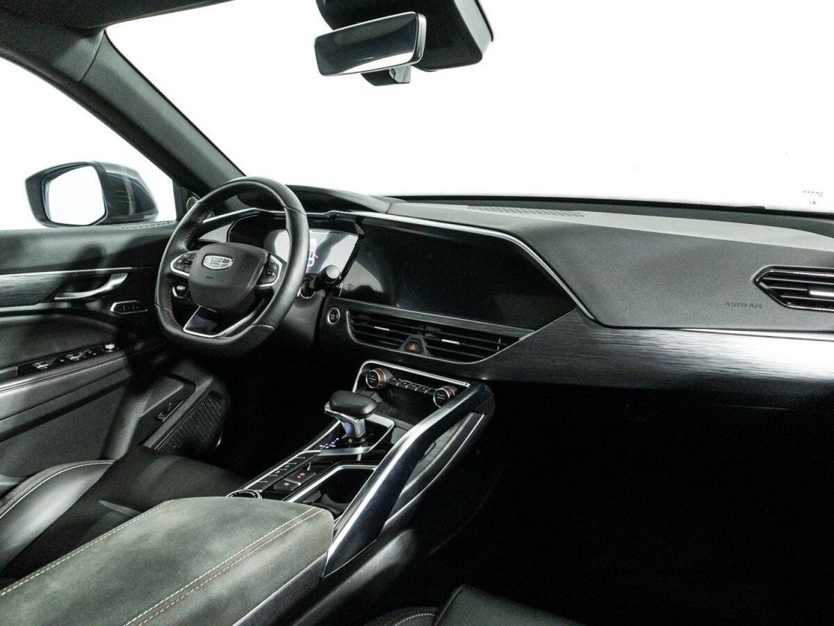 Geely Tugella 2023 года с пробегом. Фото: #8